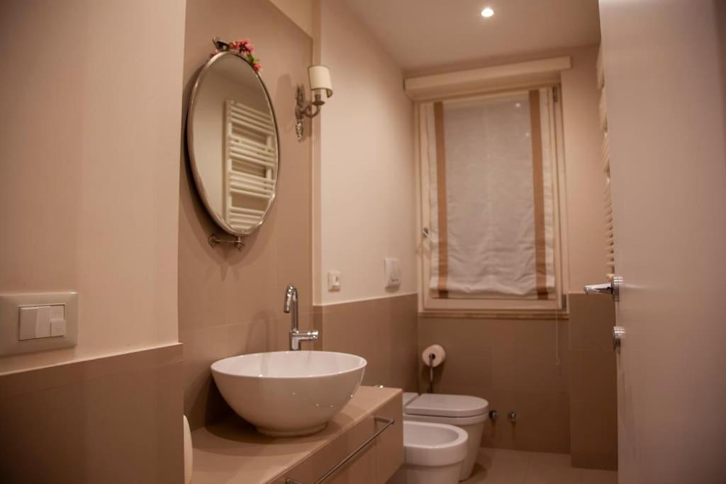 Roma, Gemelli Casa Eleganza, Resort Modernista Luaran gambar
